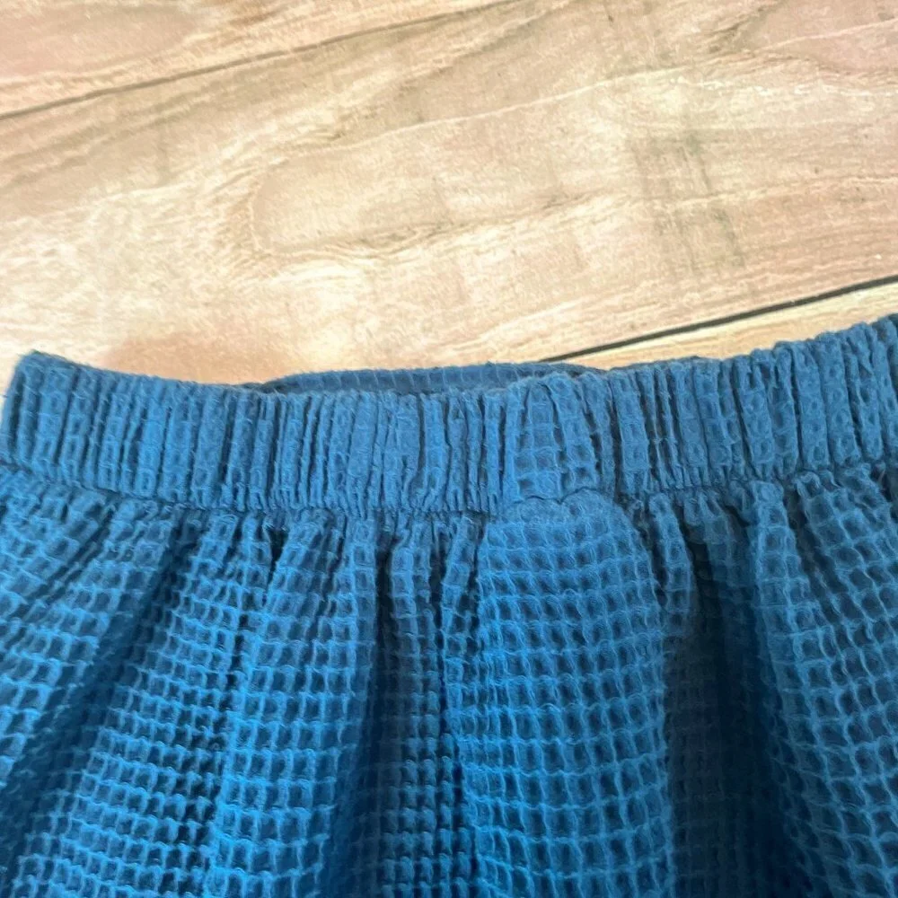 Terrytown Blue Waffle Spa Wrap w/Embroidered "D" Initial, Size: S - Picture 3 of 3